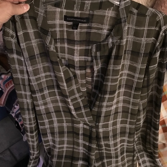 Banana Republic Tops - Lightweight Green Plaid Top by Banana Republic that’s sheer